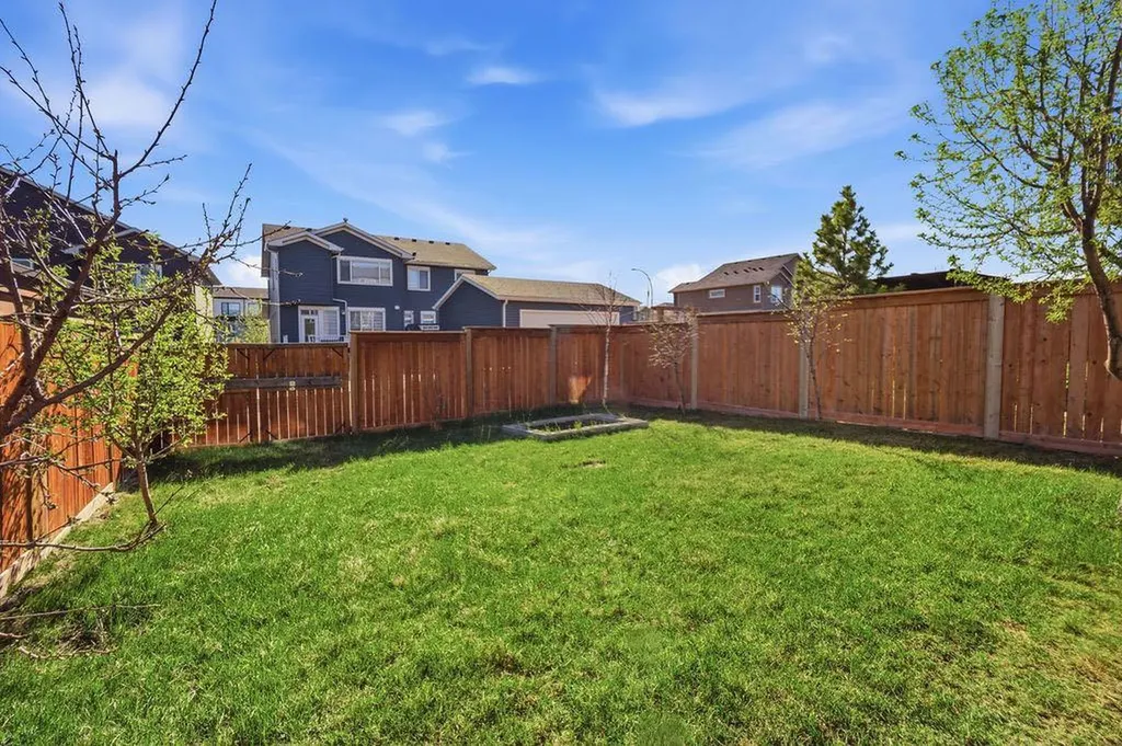 11 Evanscrest Way NW Calgary AB T3P0R4
