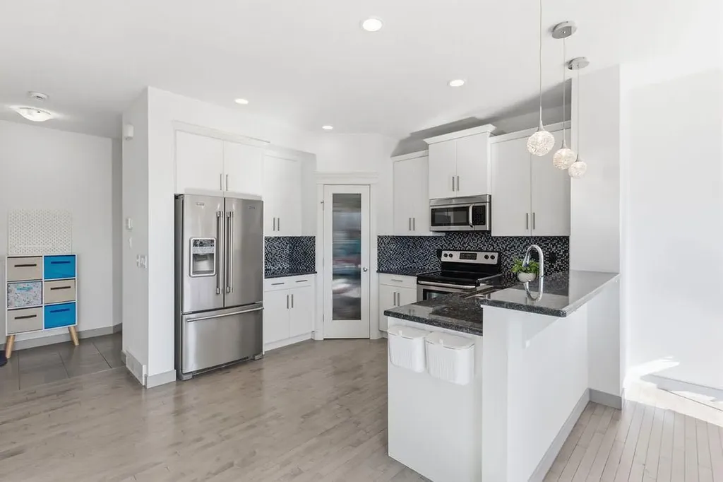 11 Evanscrest Way NW Calgary AB T3P0R4