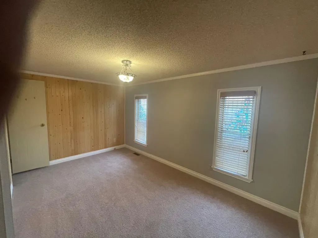 12 Westover Crescent Claresholm AB T0L 0T0