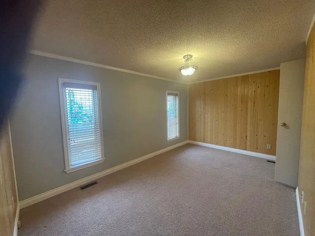 12 Westover Crescent Claresholm AB T0L 0T0
