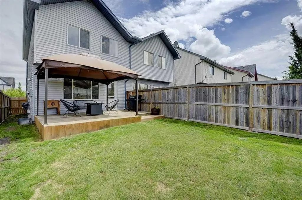 12 Elgin Meadows View SE Calgary AB T2Z 0E8