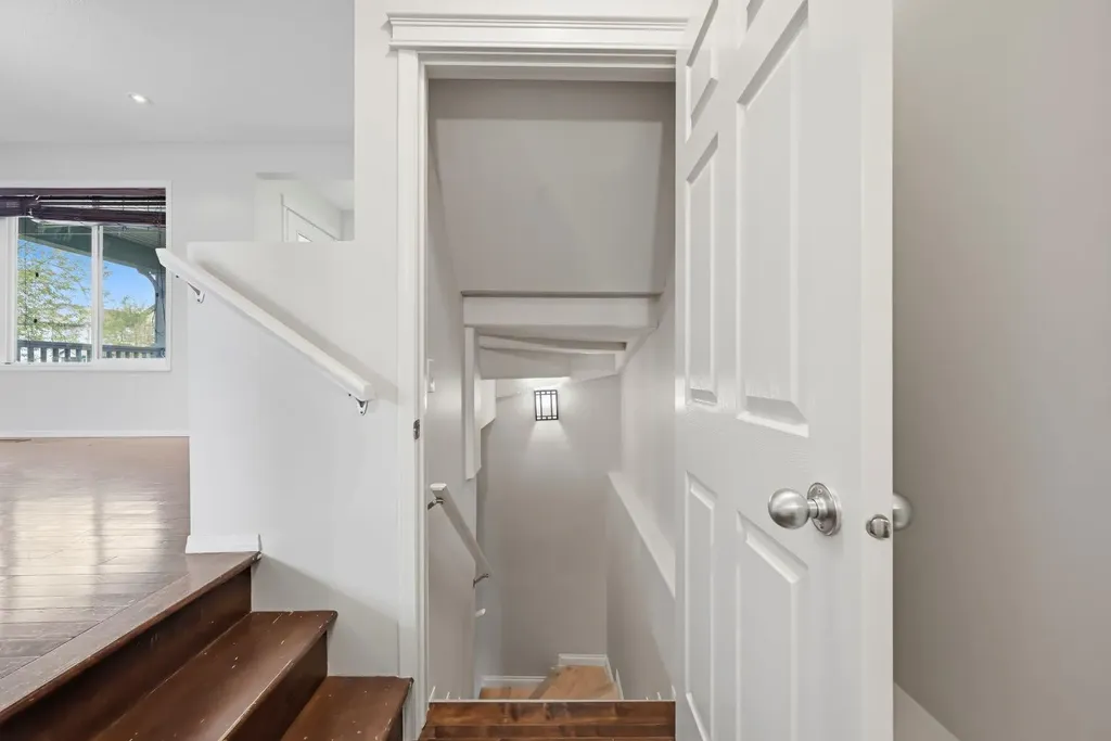 646 Everridge Drive SW Calgary AB T2Y4w5