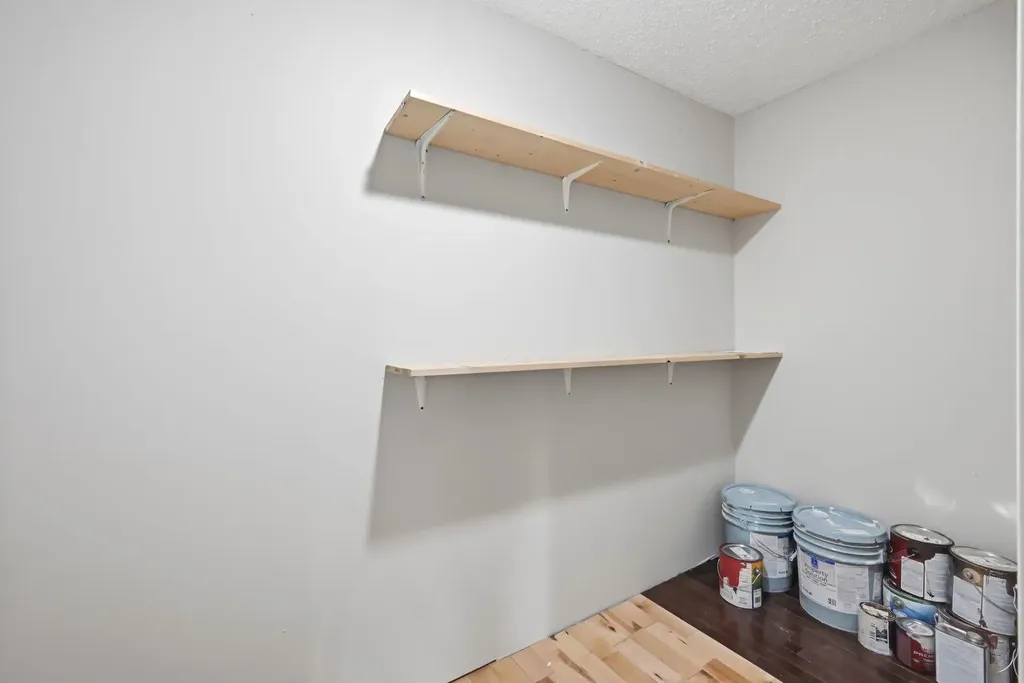 646 Everridge Drive SW Calgary AB T2Y4w5