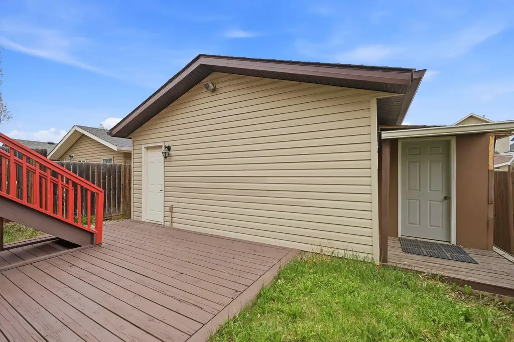 646 Everridge Drive SW Calgary AB T2Y4w5