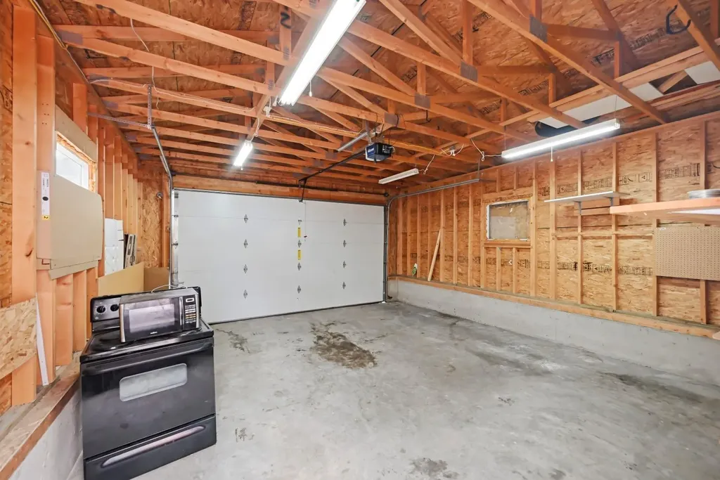 646 Everridge Drive SW Calgary AB T2Y4w5