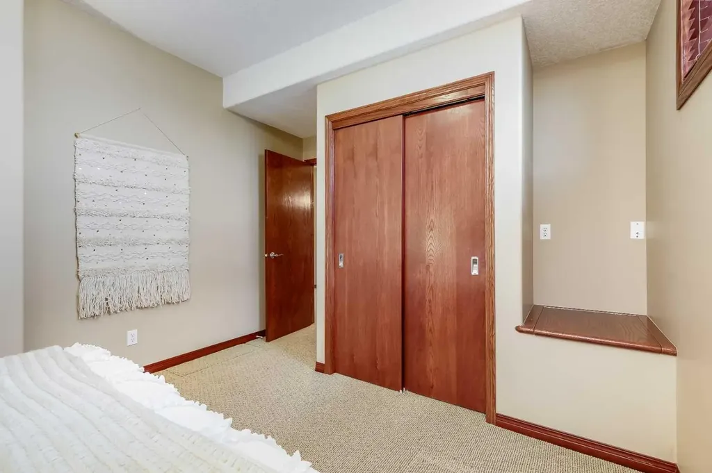 133 Valley Creek Place NW Calgary AB T3V 5B1