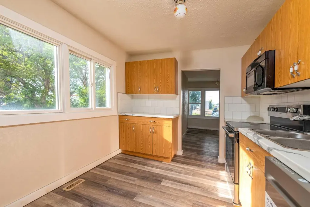 4709 50 Street Lloydminster SK S9V 0M6