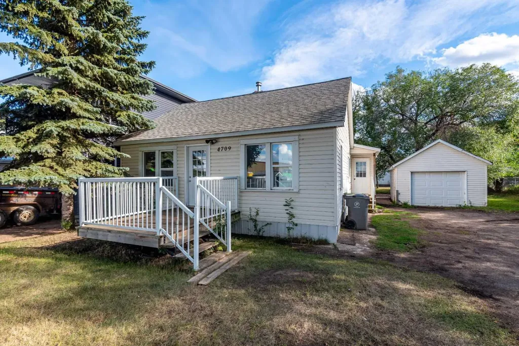 4709 50 Street Lloydminster SK S9V 0M6