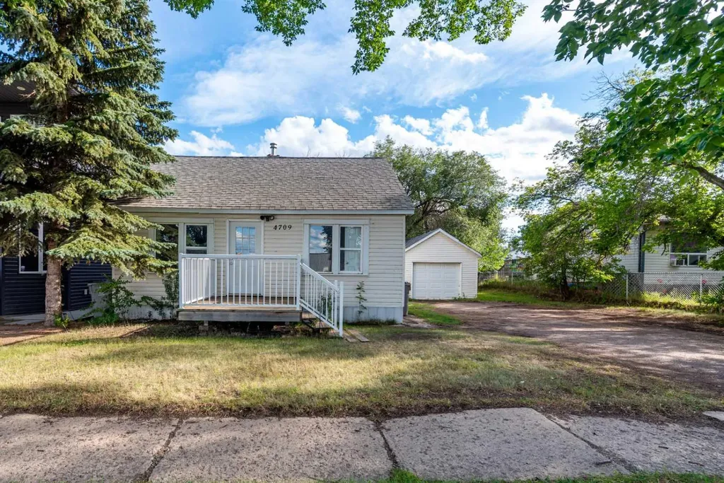 4709 50 Street Lloydminster SK S9V 0M6