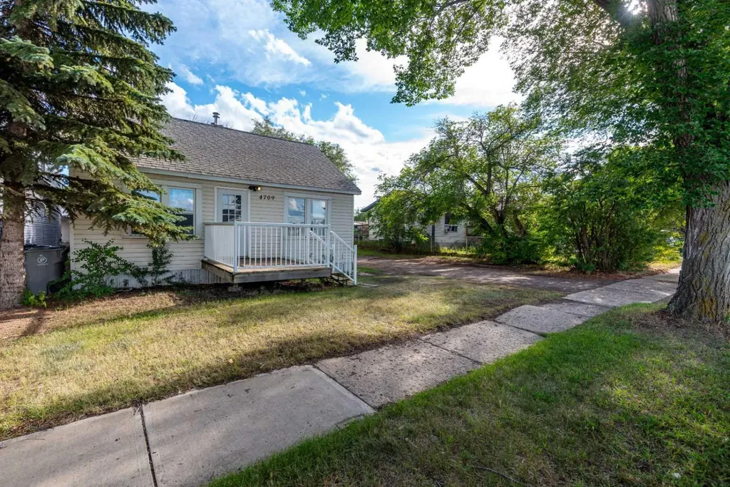 4709 50 Street Lloydminster SK S9V 0M6