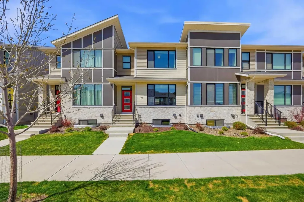 78 Belvedere Avenue SE Calgary AB T2A7G5