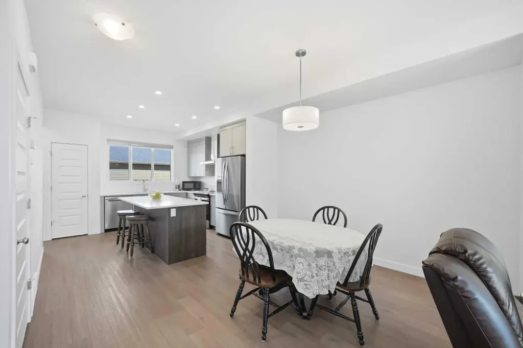 78 Belvedere Avenue SE Calgary AB T2A7G5