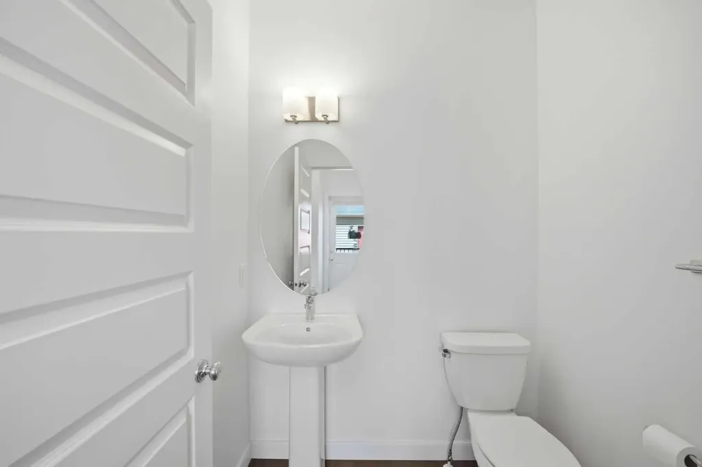 78 Belvedere Avenue SE Calgary AB T2A7G5