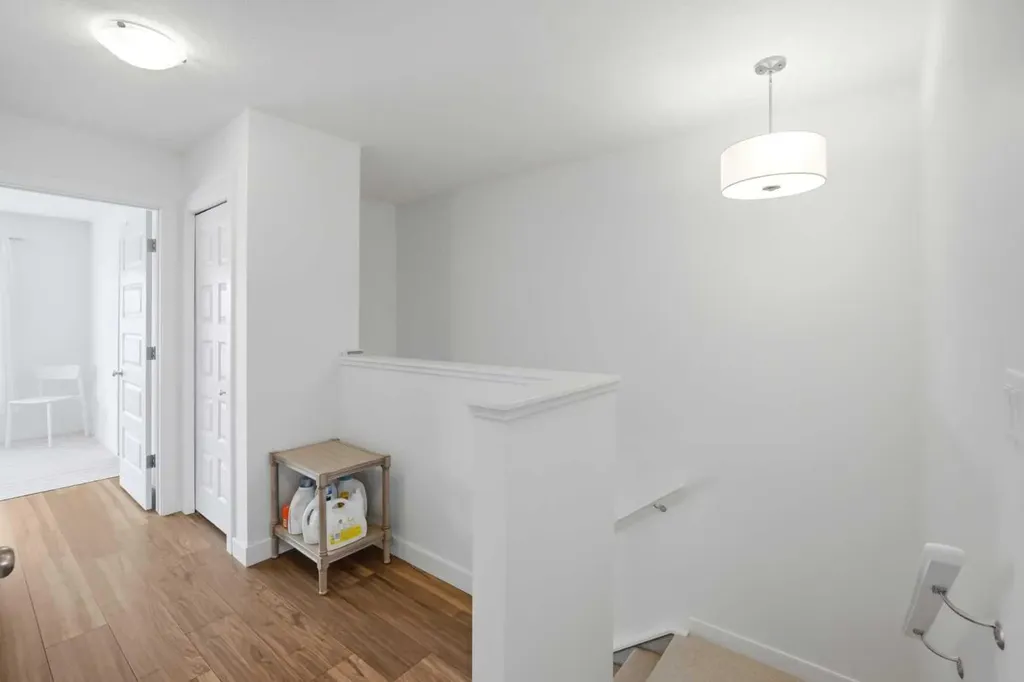 78 Belvedere Avenue SE Calgary AB T2A7G5