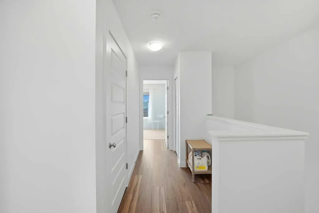 78 Belvedere Avenue SE Calgary AB T2A7G5