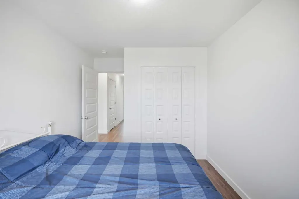 78 Belvedere Avenue SE Calgary AB T2A7G5