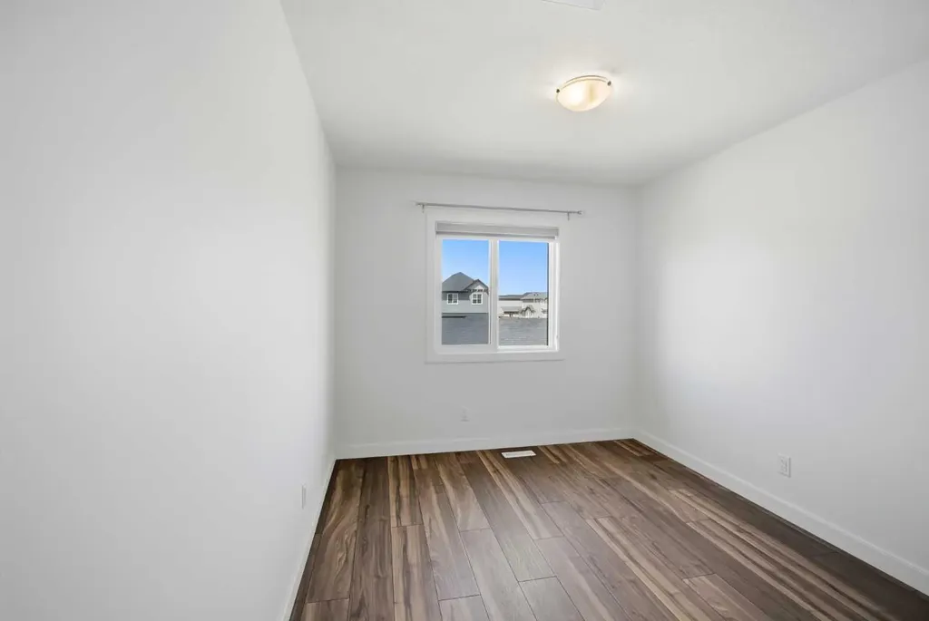 78 Belvedere Avenue SE Calgary AB T2A7G5