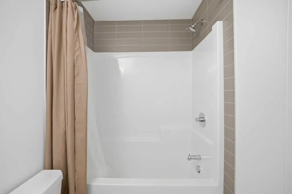 78 Belvedere Avenue SE Calgary AB T2A7G5