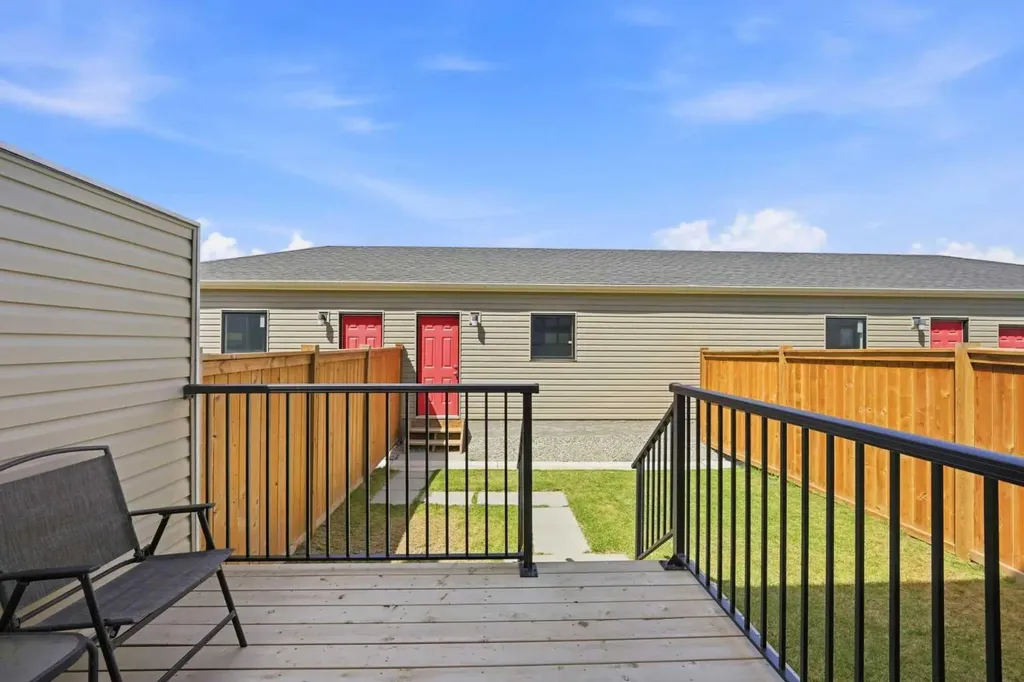 78 Belvedere Avenue SE Calgary AB T2A7G5