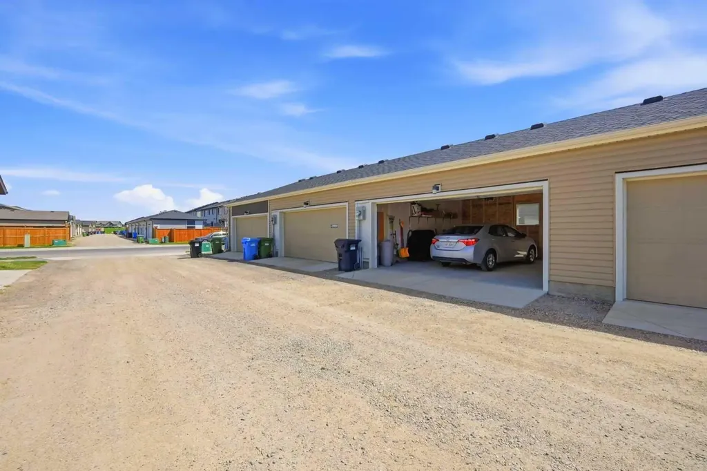 78 Belvedere Avenue SE Calgary AB T2A7G5
