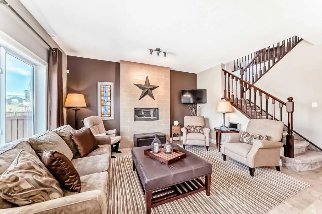 1449 Ravenscroft Avenue SE Airdrie AB T4A 0L7