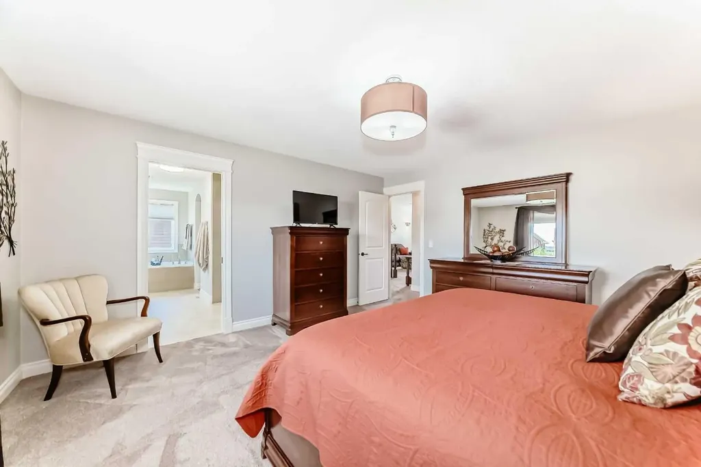 1449 Ravenscroft Avenue SE Airdrie AB T4A 0L7