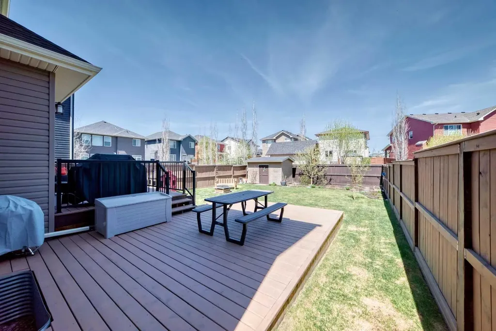 1449 Ravenscroft Avenue SE Airdrie AB T4A 0L7