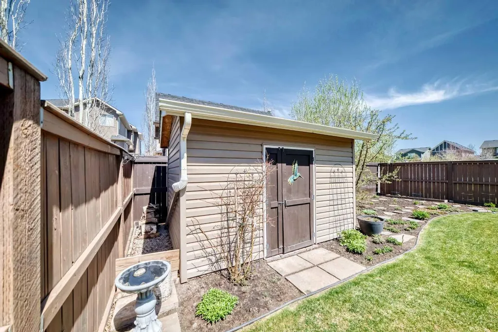 1449 Ravenscroft Avenue SE Airdrie AB T4A 0L7