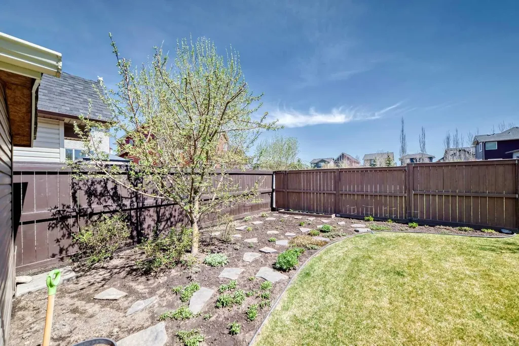 1449 Ravenscroft Avenue SE Airdrie AB T4A 0L7