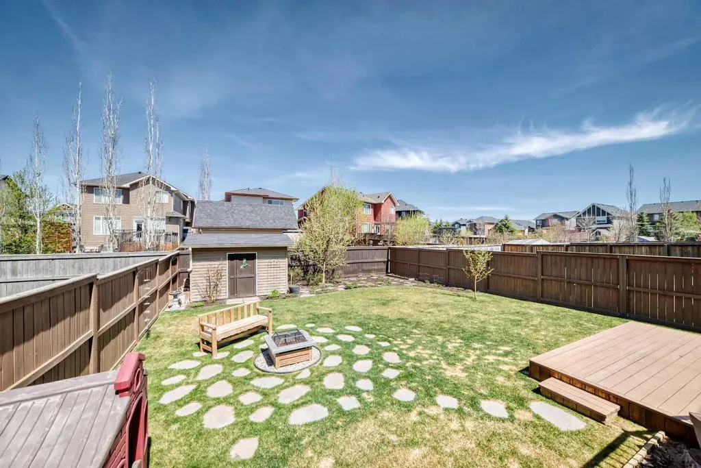 1449 Ravenscroft Avenue SE Airdrie AB T4A 0L7