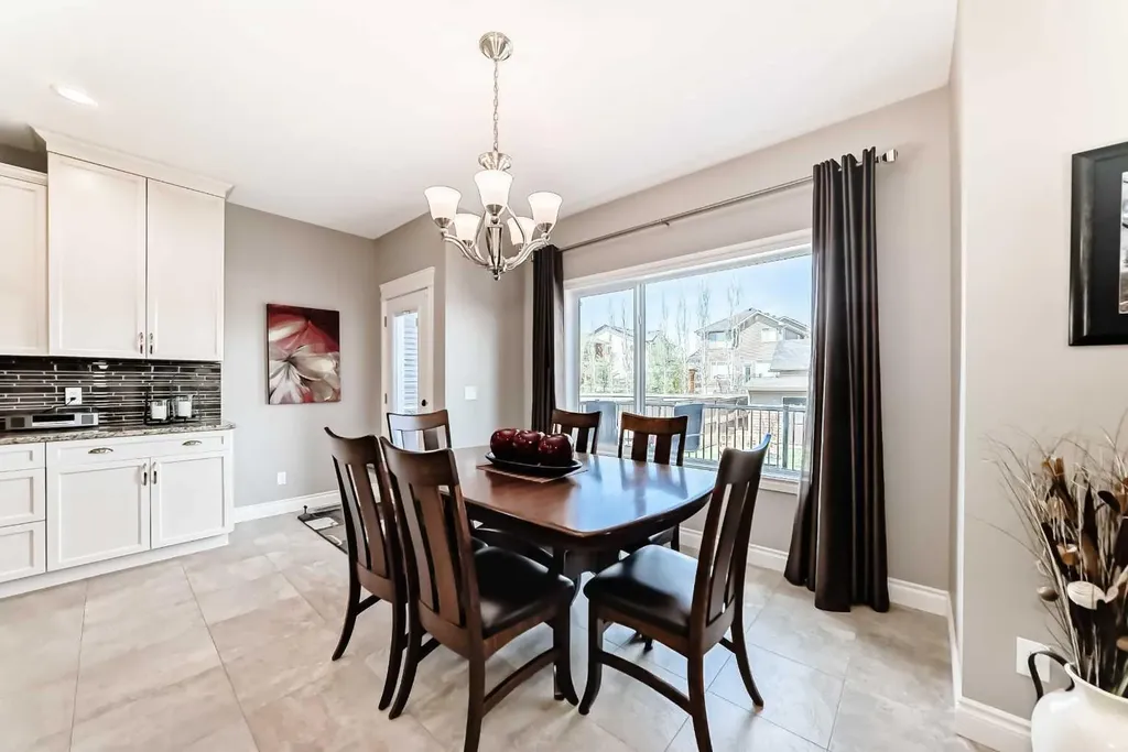 1449 Ravenscroft Avenue SE Airdrie AB T4A 0L7