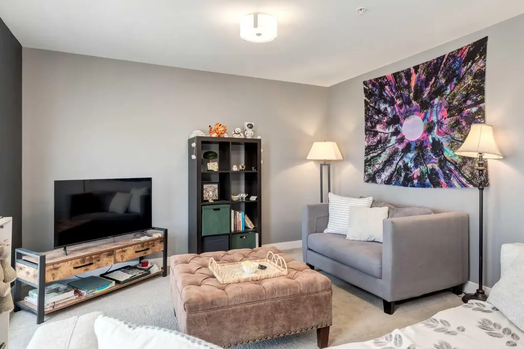 303 13 Avenue SW Calgary AB T2R 0K3