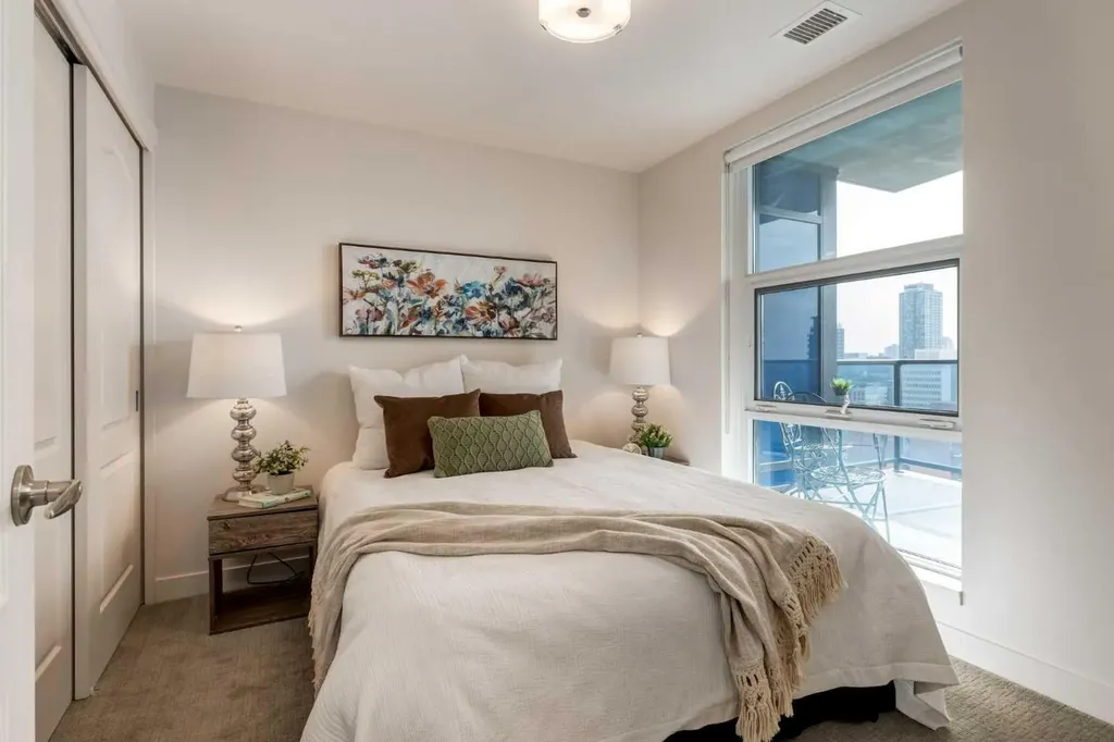 303 13 Avenue SW Calgary AB T2R 0K3