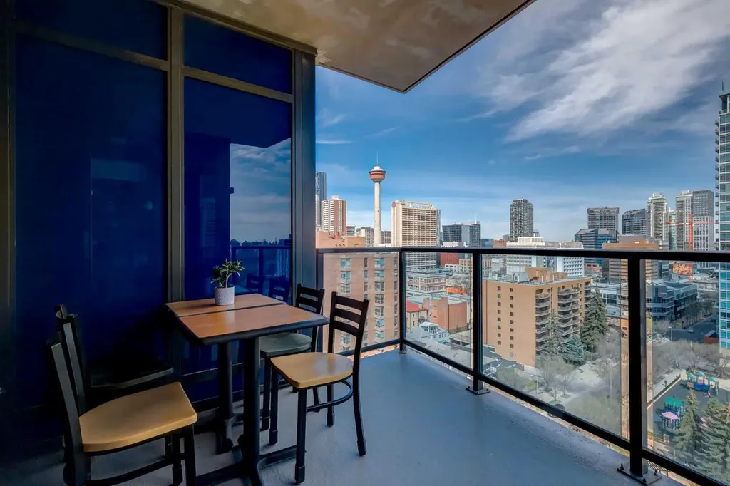 303 13 Avenue SW Calgary AB T2R 0K3