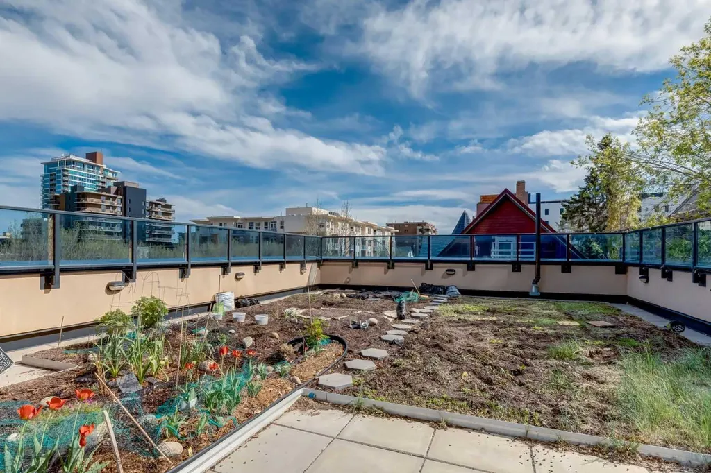 303 13 Avenue SW Calgary AB T2R 0K3