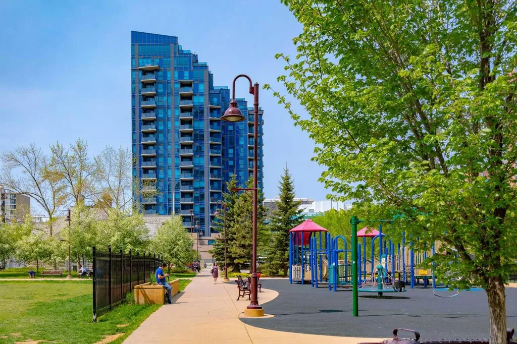 303 13 Avenue SW Calgary AB T2R 0K3