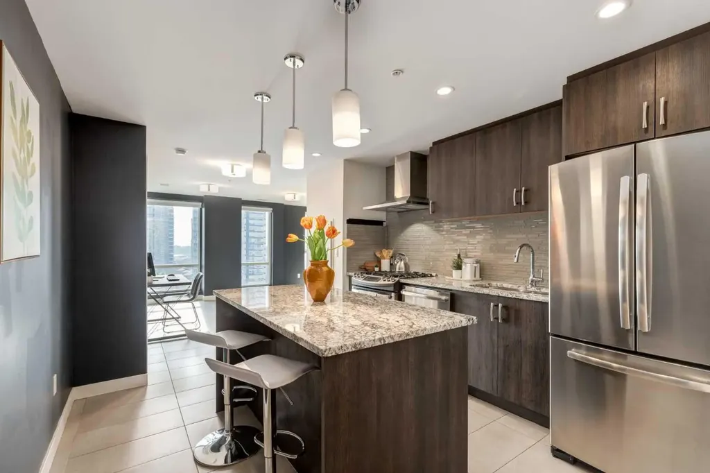 303 13 Avenue SW Calgary AB T2R 0K3