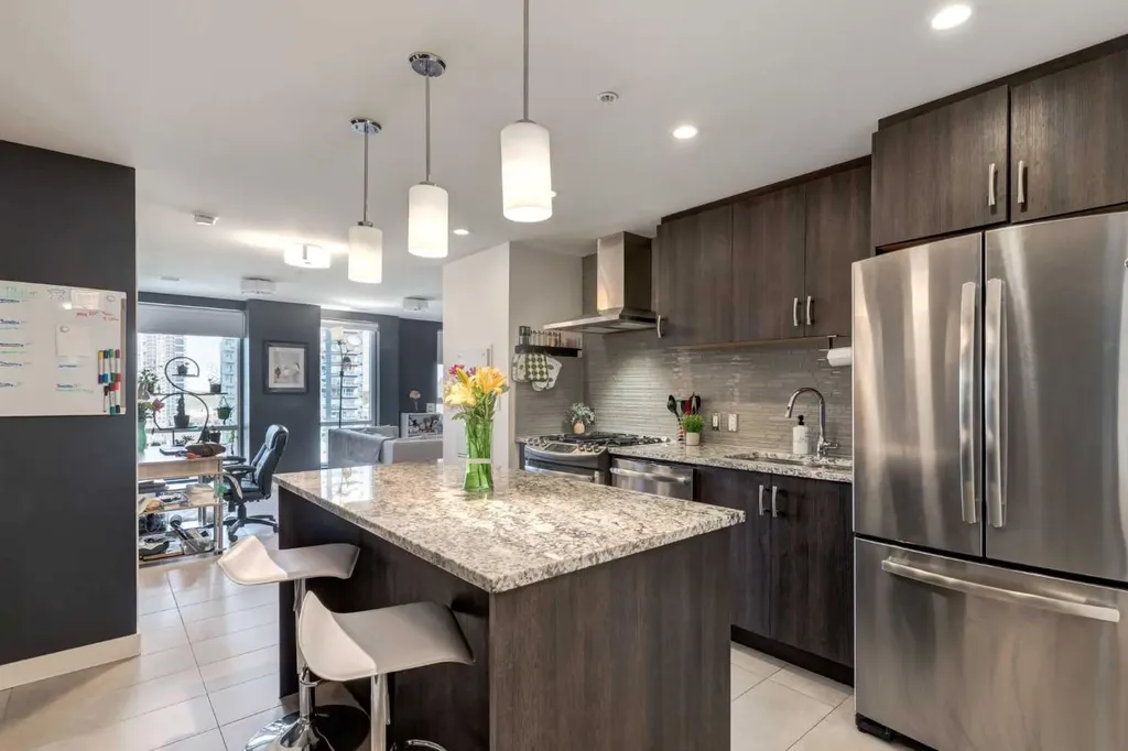 303 13 Avenue SW Calgary AB T2R 0K3