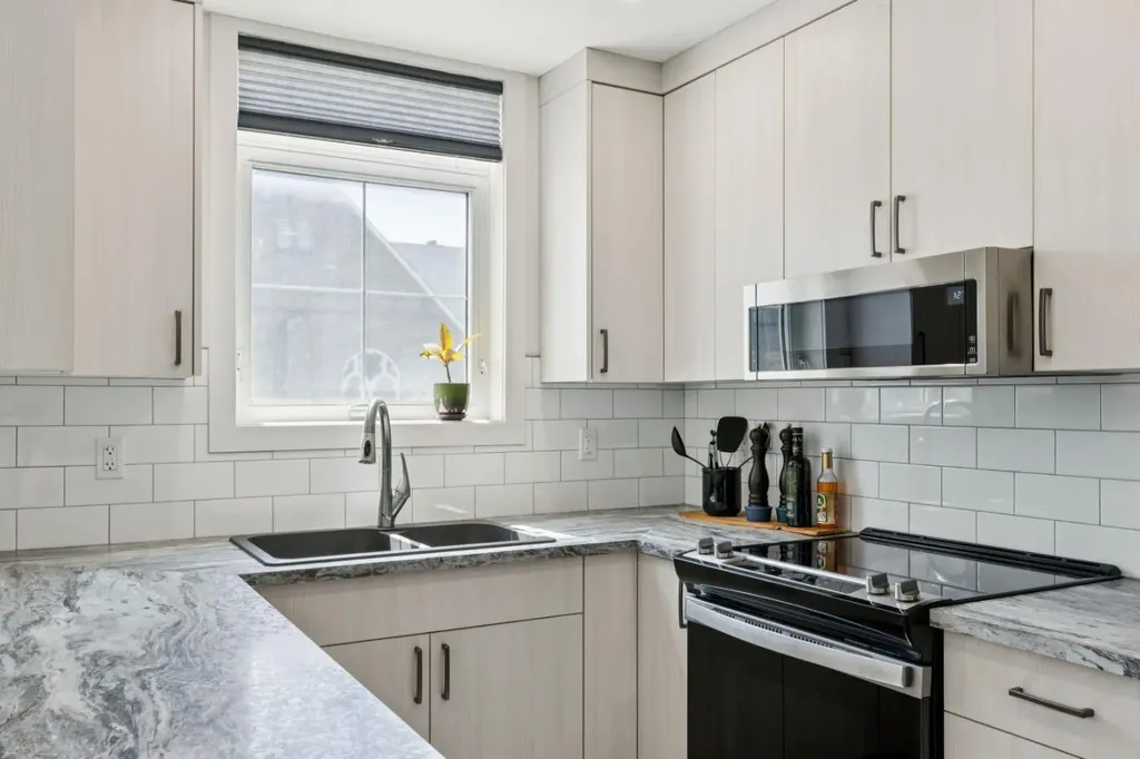 1000 15 Avenue SW Calgary AB T2R 0S6
