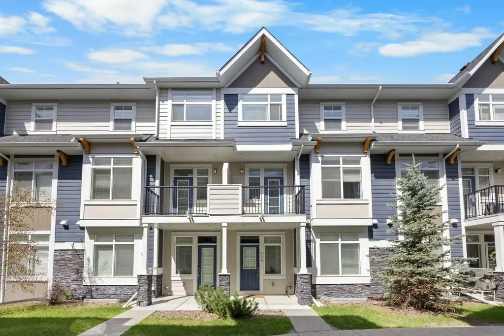309 Wentworth Row SW Calgary AB T3H 1W7