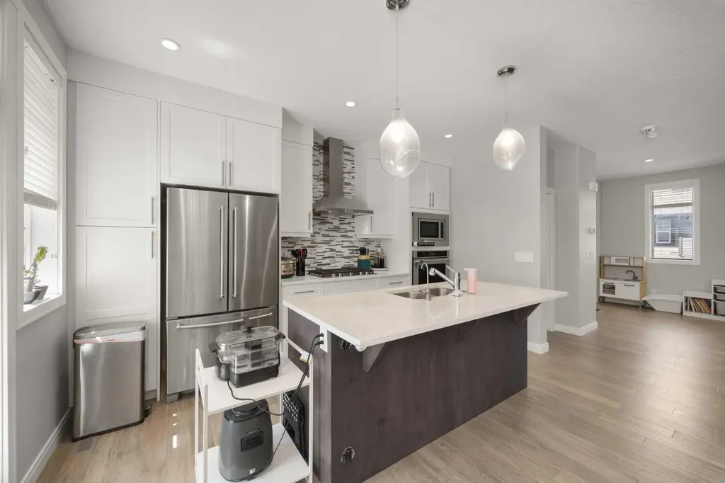 309 Wentworth Row SW Calgary AB T3H 1W7