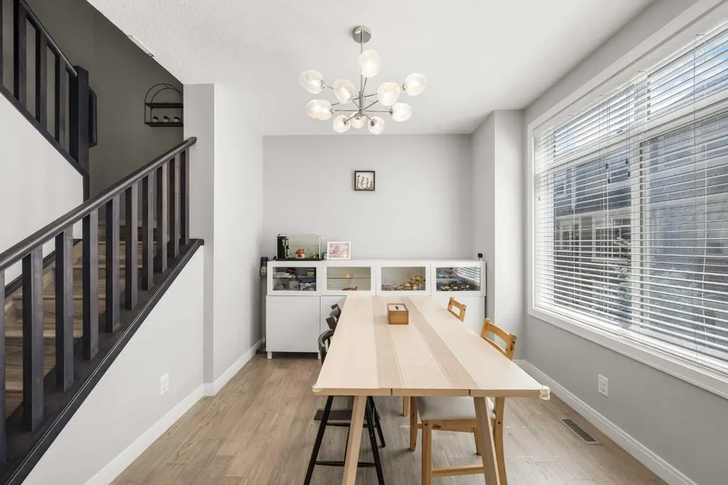 309 Wentworth Row SW Calgary AB T3H 1W7