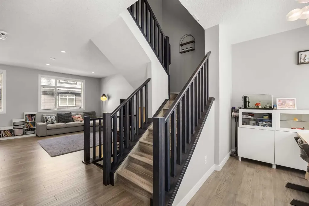 309 Wentworth Row SW Calgary AB T3H 1W7