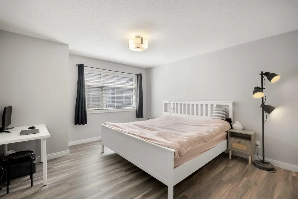 309 Wentworth Row SW Calgary AB T3H 1W7