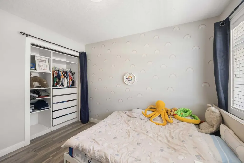 309 Wentworth Row SW Calgary AB T3H 1W7