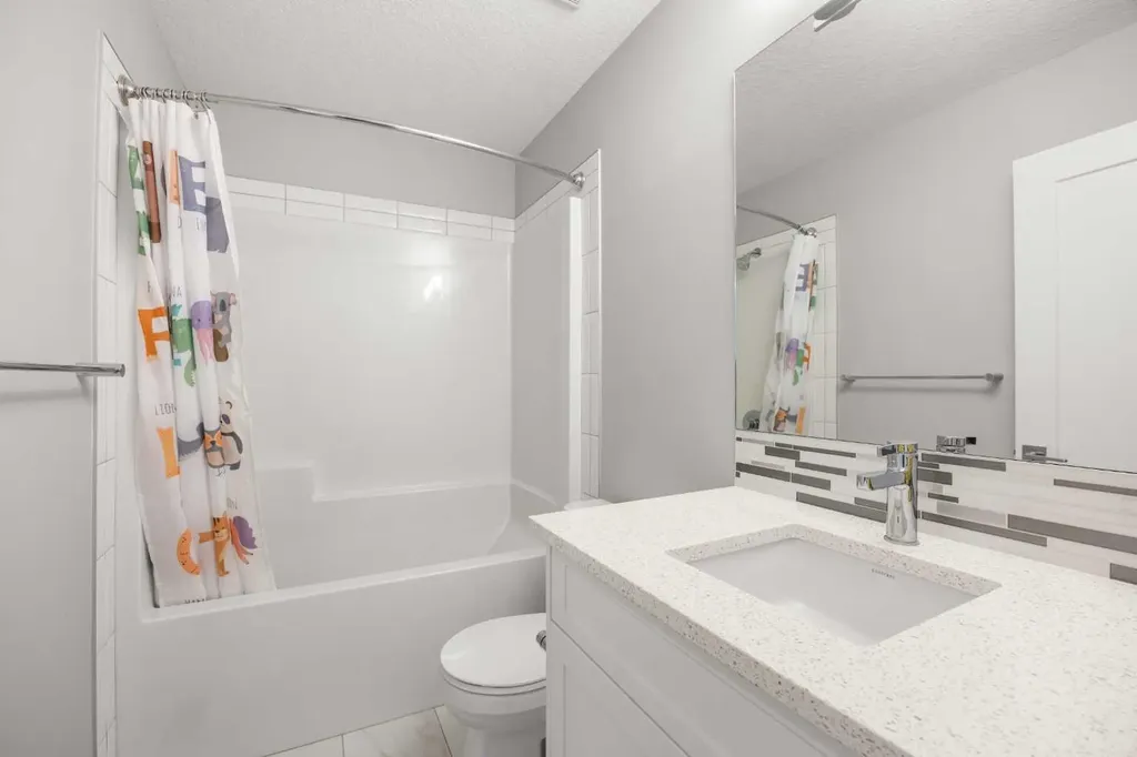 309 Wentworth Row SW Calgary AB T3H 1W7