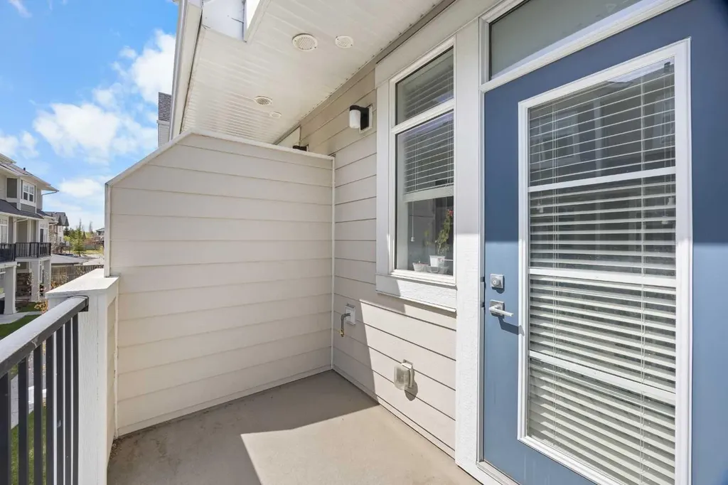 309 Wentworth Row SW Calgary AB T3H 1W7