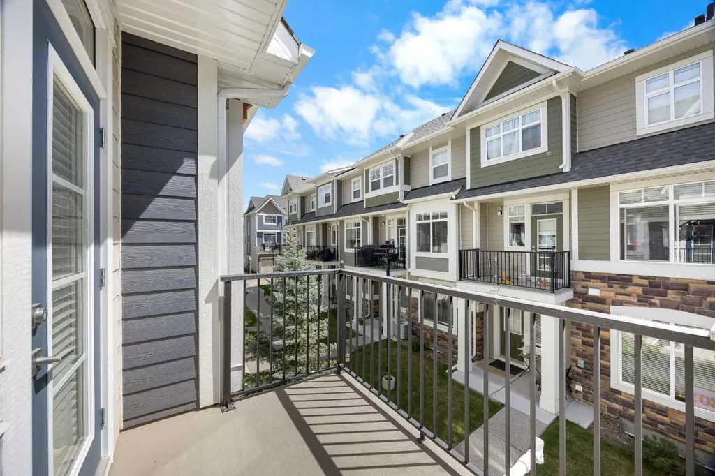309 Wentworth Row SW Calgary AB T3H 1W7