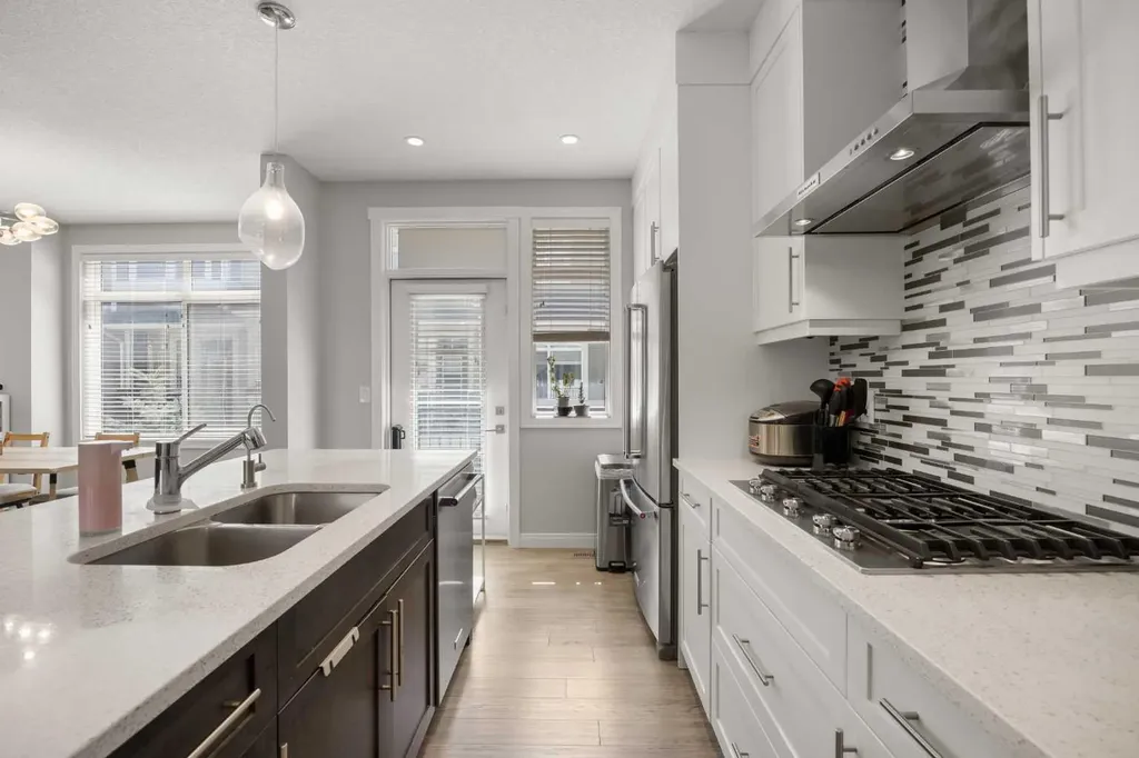 309 Wentworth Row SW Calgary AB T3H 1W7