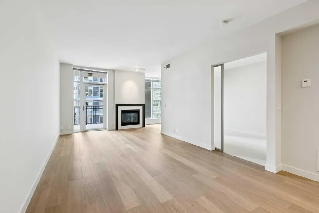 222 Riverfront Avenue SW Calgary AB T2P 0W3